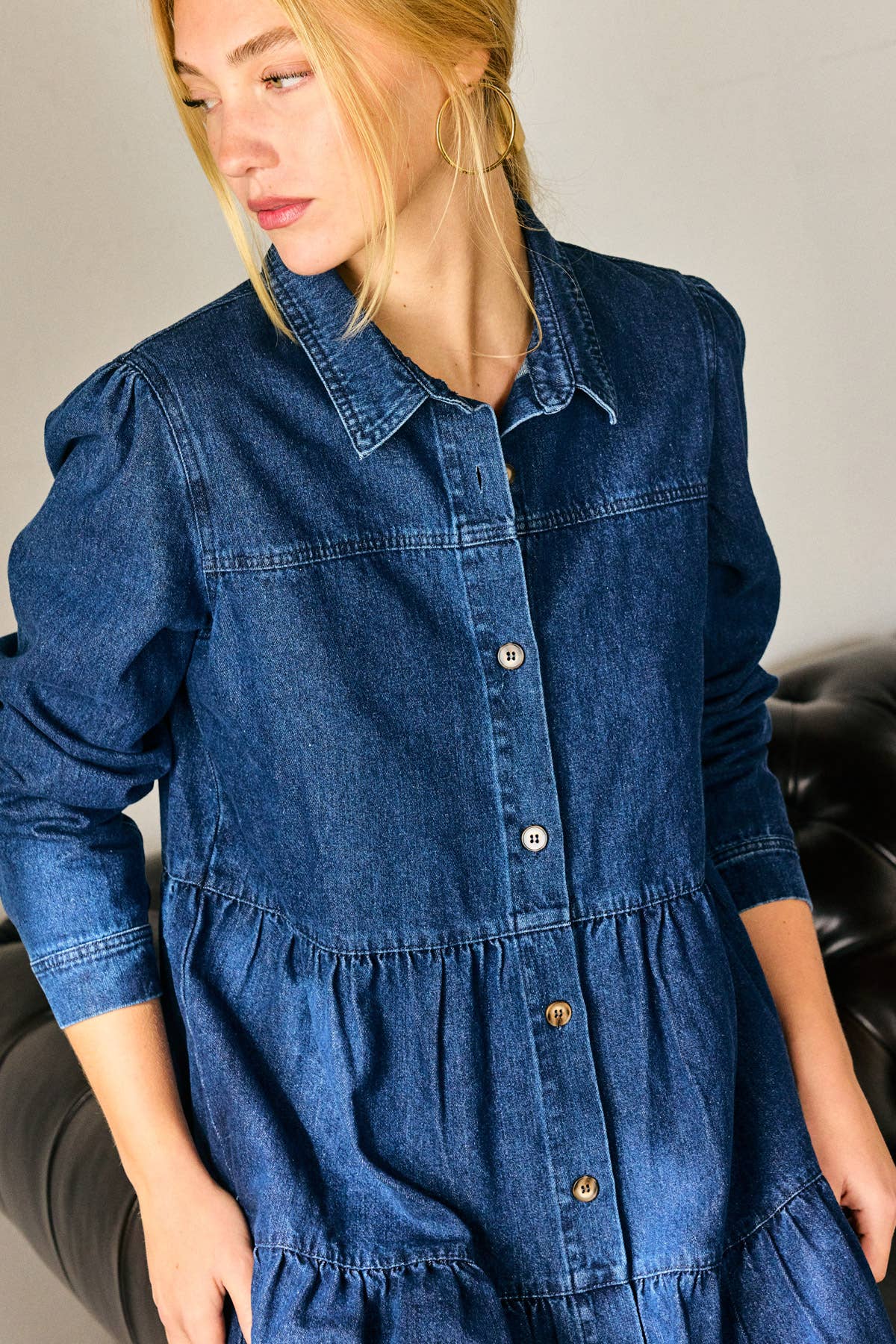 Blu Denim Abito in denim con volant e bottoni - Stile classico in vendita all'ingrosso su Faire4