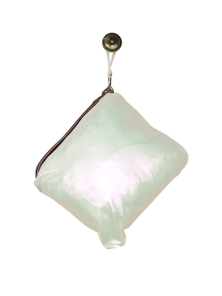 Attrait Paris - Venta al por mayor Cortavientos - Mujer - Cortavientos largo metálico con capucha y cremallera de colores Tallas grandes4