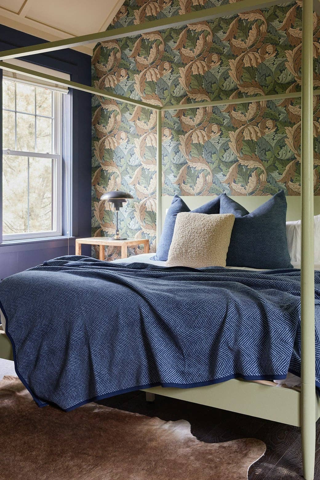 ChappyWrap – wholesale Throw blanket – Harborview Herringbone Navy Blanket4