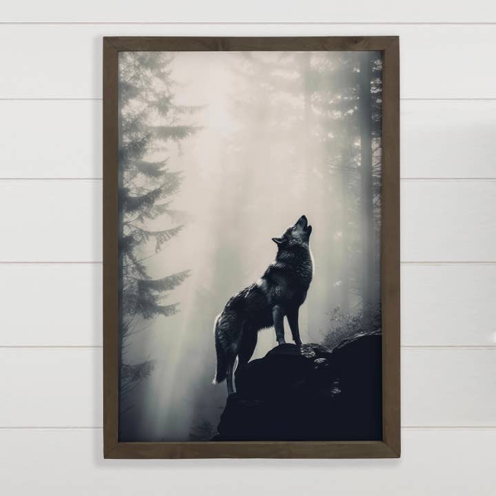 Howling Wolf - Lupo su tela - Decorazione da parete con cornice in legno per la vendita all'ingrosso da parte di Hangout Home