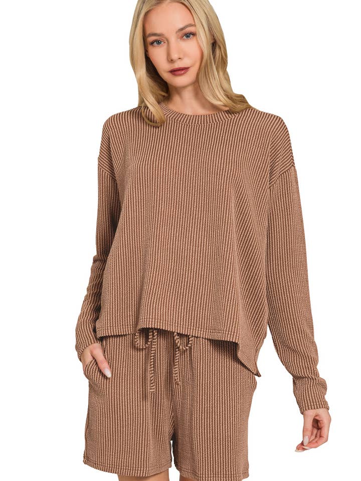 Conjunto de 2 piezas de camiseta de manga larga con costillas elevadas y pantalones cortos .1006 SI-28367 para venta al por mayor de 42POPS