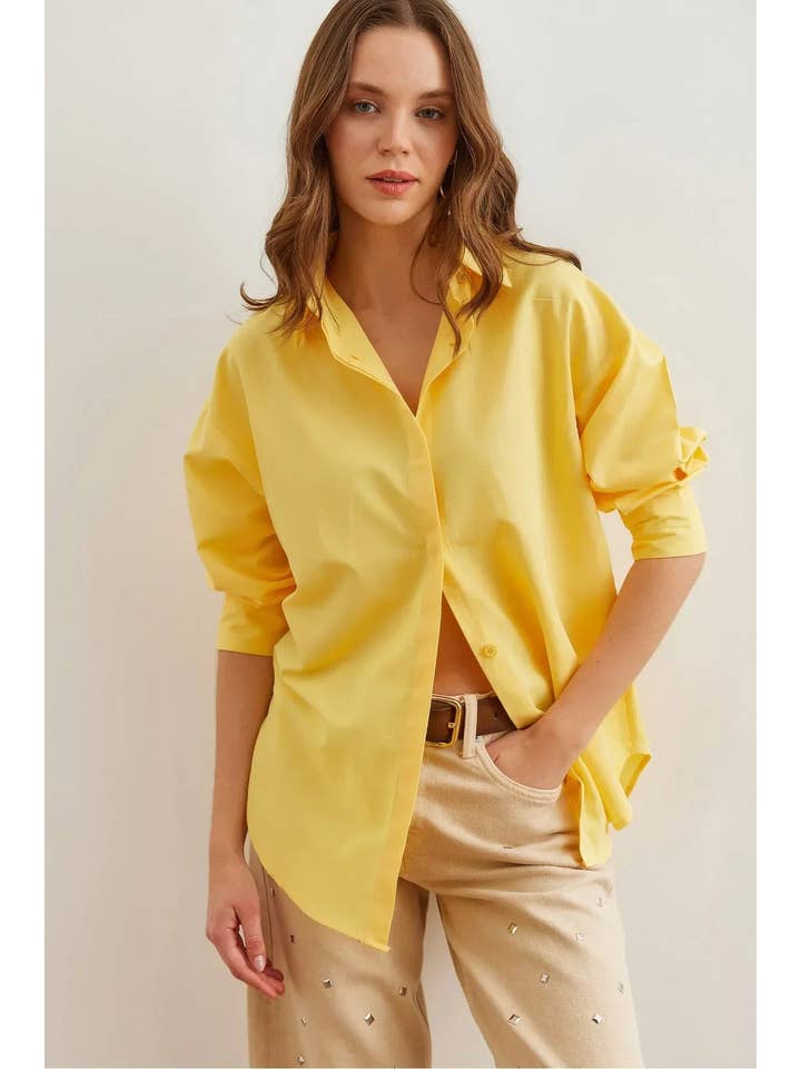 Hoxton Gal – wholesale Buttoned-down shirt – Women's – Oversized Poplin Shirt with Hidden Placket15