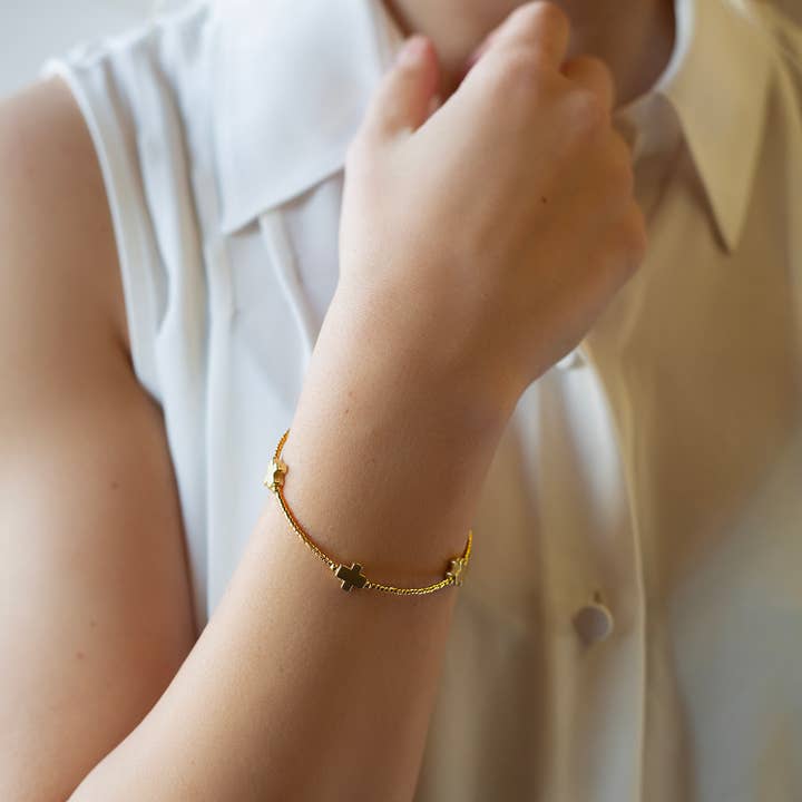 Lenny & Eva - Wholesale Bangle Bracelet - Faithful Cross Bangle-Gold, Cross Bracelet | Christian