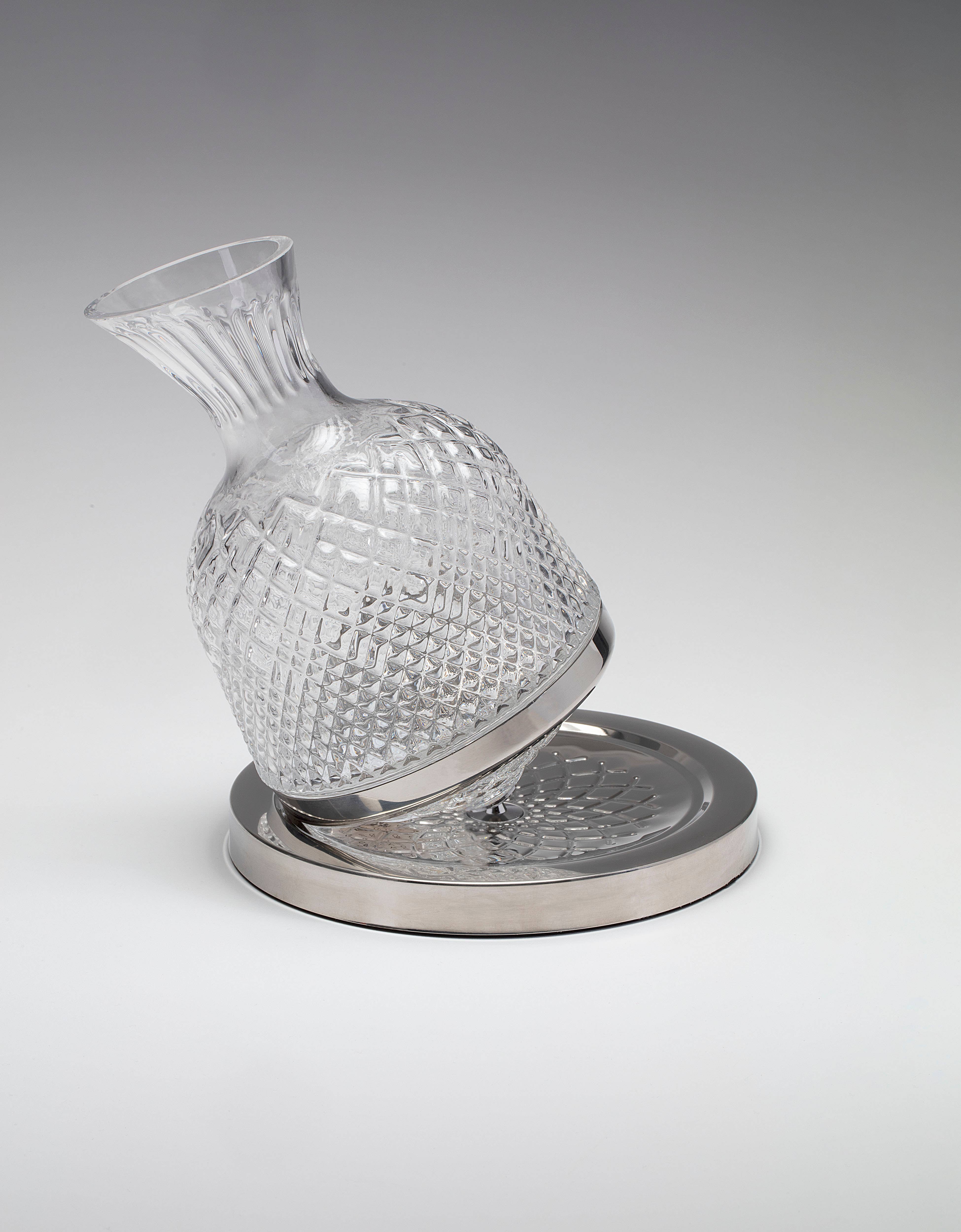 Cork Pops Inc - Wholesale Decanter - Revolving wine or spirits decanter, 350 degree revolution1