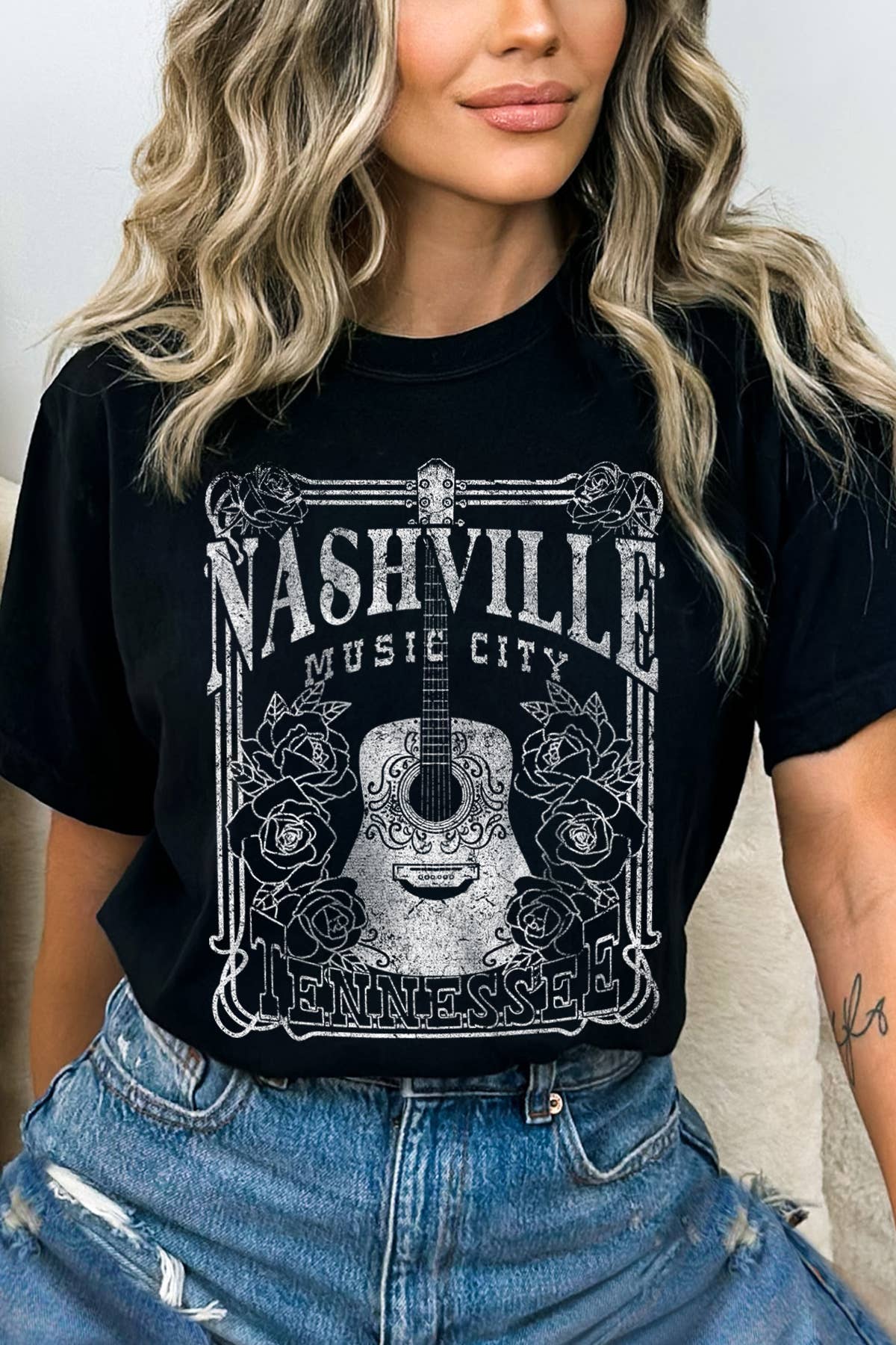BouTeeQue Closet - Vente T-shirt sérigraphié – femme - T-shirt décontracté en coton « Nashville Music City »6