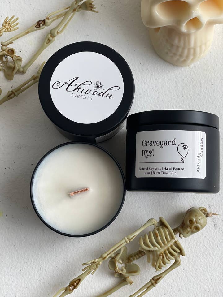 Bougie Halloween Myst Cimetière 4 oz - Mèche Coton/Bois pour la vente par Akivodu Candles