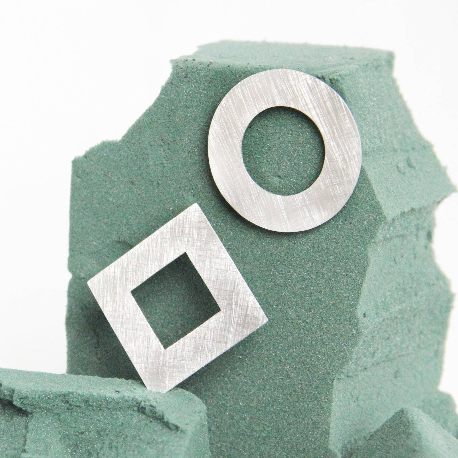 Lepa punca - Wholesale Dangle Earrings - Diana earrings1