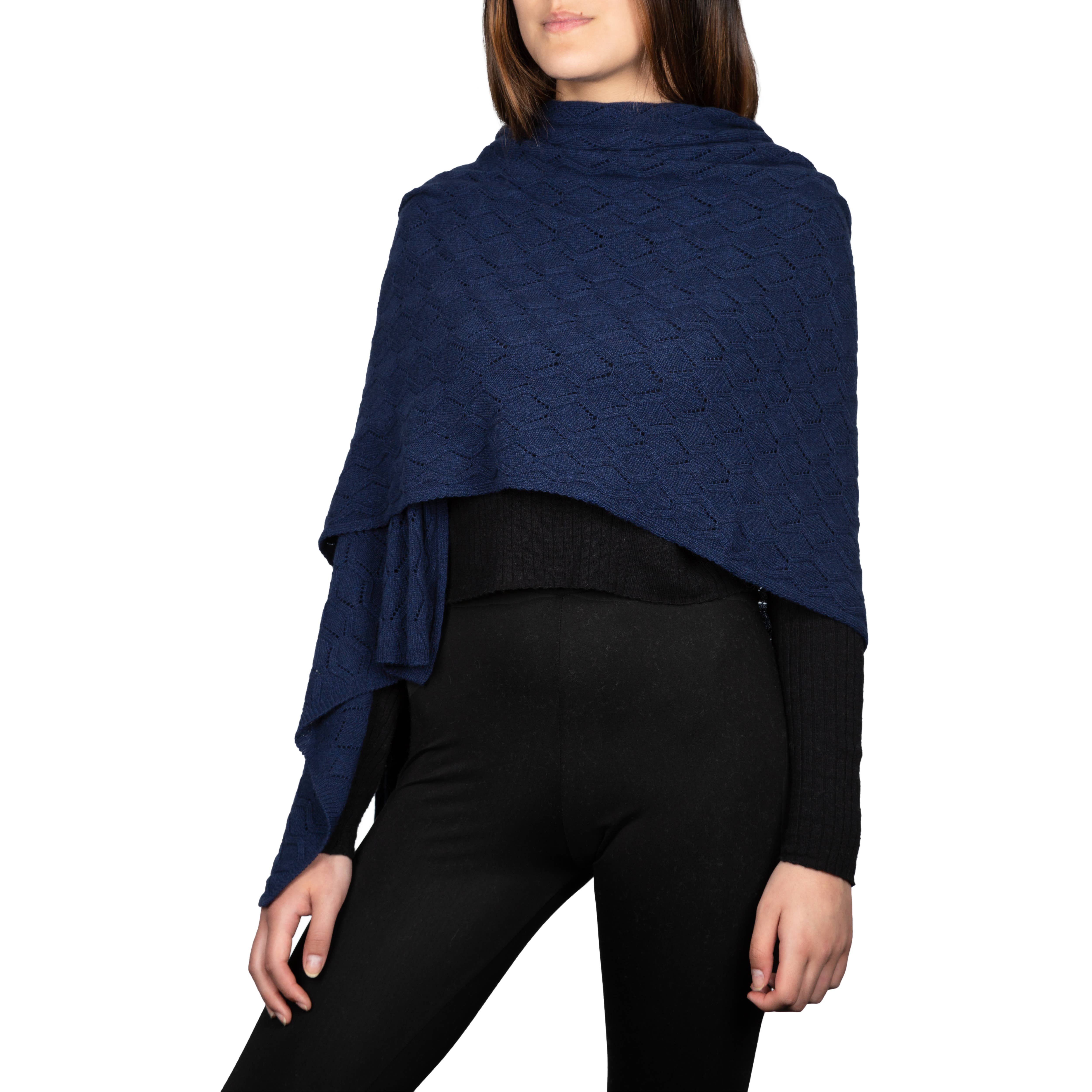 Assia di Brunetti Federica e C. s.a.s. – Großhandel Schultertuch – Damen – Meghan – Lochmuster-Stola aus Kaschmir-Mischung1