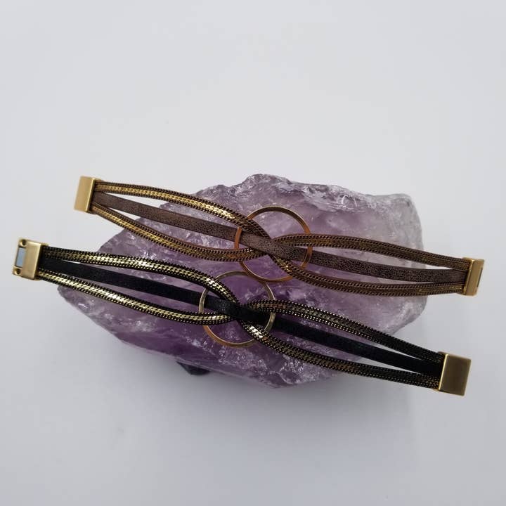 magnolia jewelry - Wholesale Bangle Bracelet - Magnetic Snap Leather Circle Bracelet3