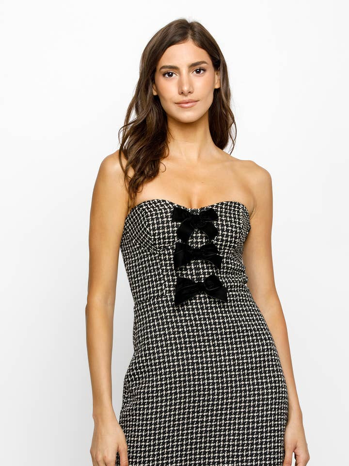 BLACK IVORY JD7185- HOUNDSTOOTH TWEED STRAPLESS BODYCON MINI DRESS for wholesale on Faire