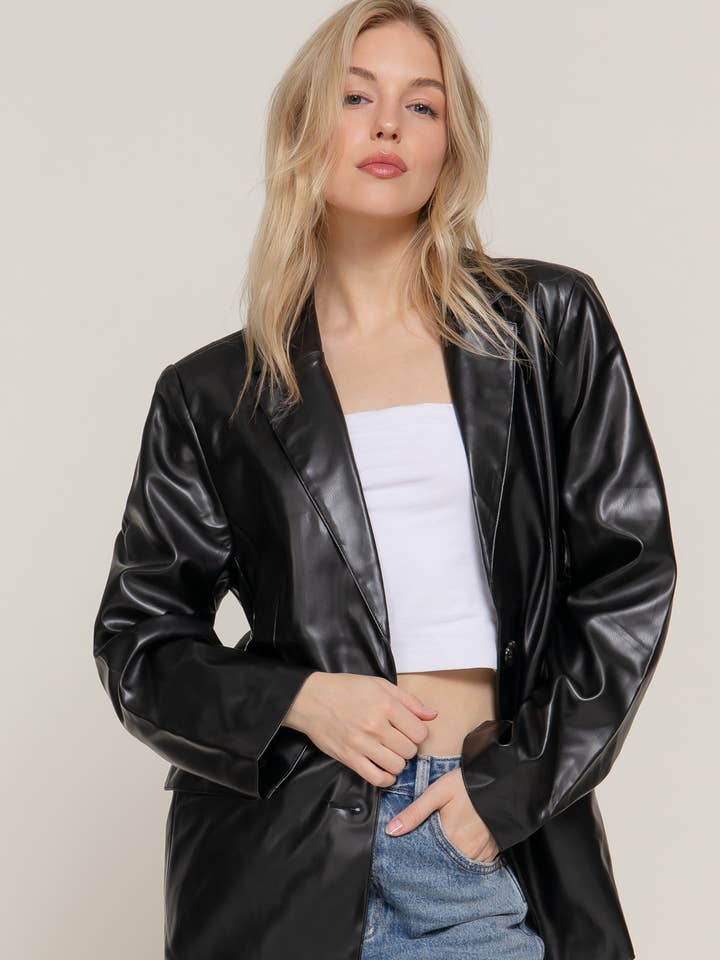 Blazer in ecopelle con chiusura frontale a bottoni a manica lunga per la vendita all'ingrosso da parte di Active Basic | Active USA