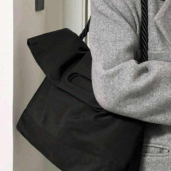 BLACK Classic Solid Color Bags Accessories Crossbody Bags for wholesale on Faire3