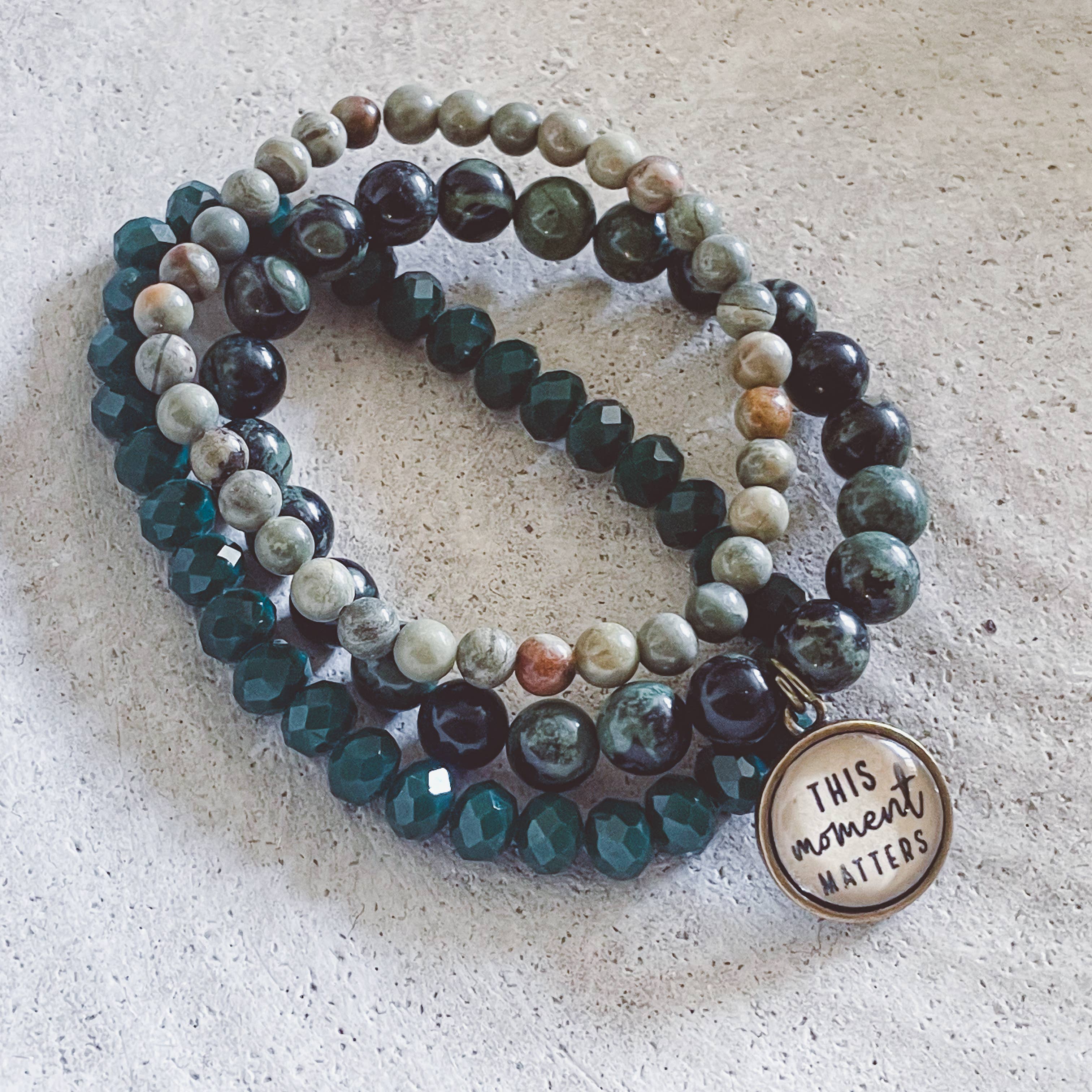 Ivy Barn Designs - Vente Parures de bijoux - Empilements de bracelets chrétiens perlés + colliers inspirants9