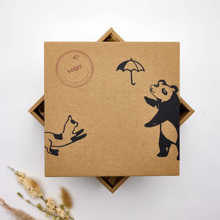 Saga Copenhagen – Großhandel Geschenkset zur Geburt für die Mutter – Baby-Geschenkbox – Nuancen von Maulbeernebel – nachhaltig & biologisch1