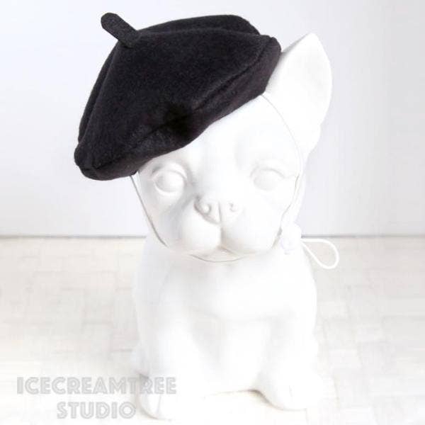 Chapeau Béret Noir - Chapeau Pet Petite pour la vente par Icecreamtree Studio