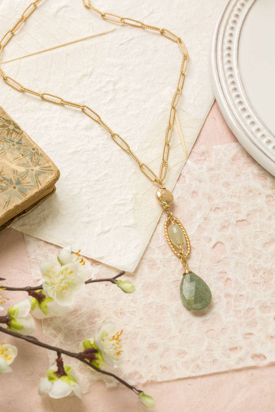 Anne Vaughan Designs Jewelry – Großhandel Kette mit Anhänger/Charm – Zufriedenheit 26,5-28,5" Aquamarin, Prehnit, Perlen Statement-Kette2