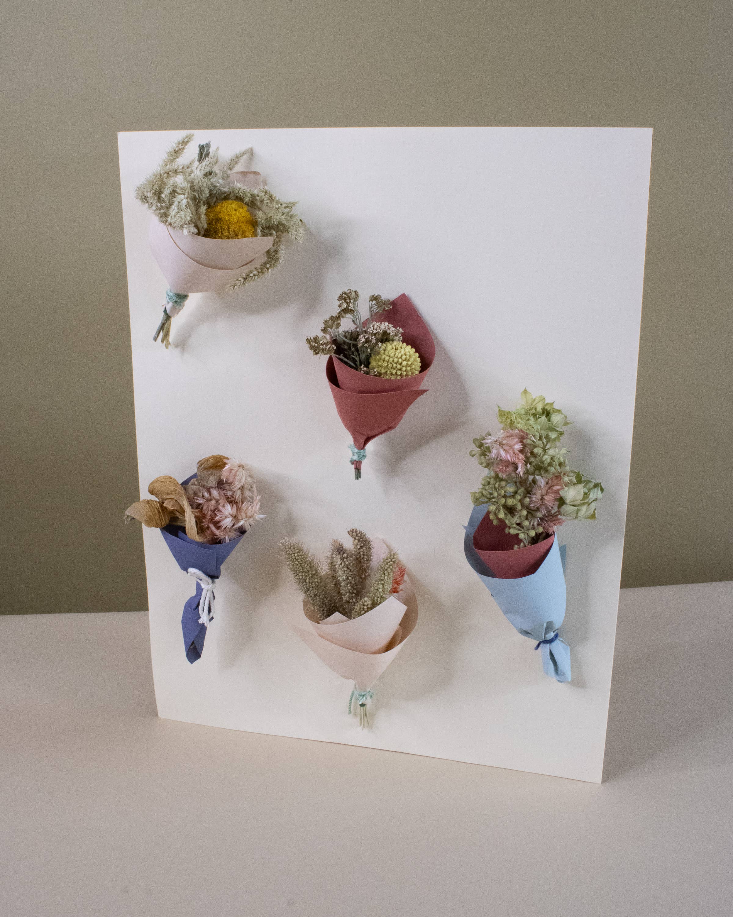 Fernseed - Wholesale Dried/Pressed Flowers - Mini Dried Bouquet Magnet2