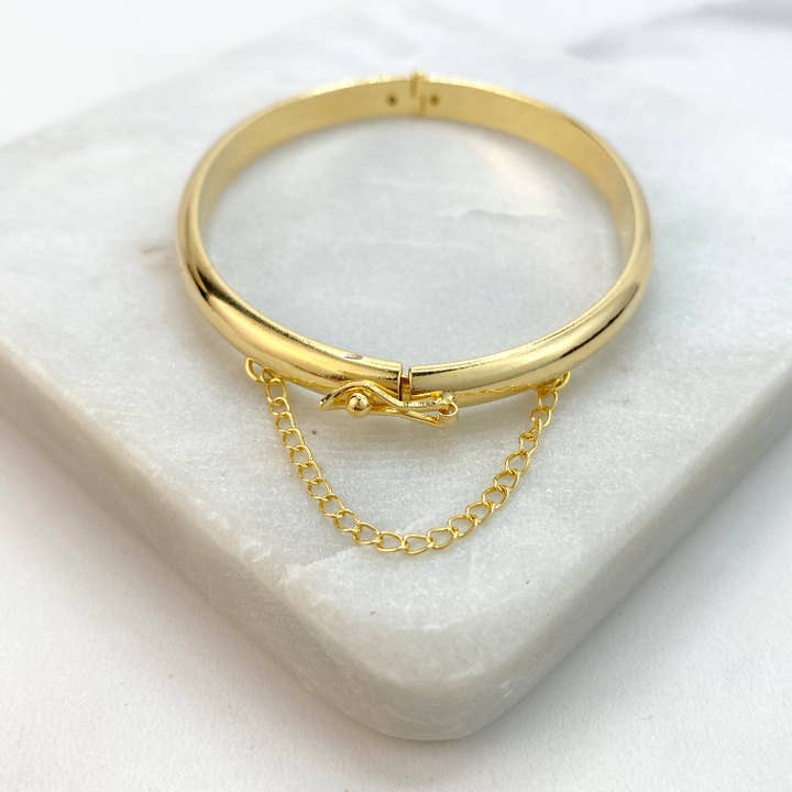 Luxus Accessories – Pulseira por atacado – Pulseiras de Argola em Ouro 18k com Fecho de Segurança e Corrente, ou Fecho de Segurança sem Corrente, Disponíveis em Diferentes Tamanhos8