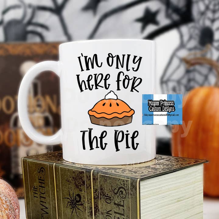 Ik ben hier alleen voor de taart | Koffiemokken voor wholesale door Mayan Princess custom designs
