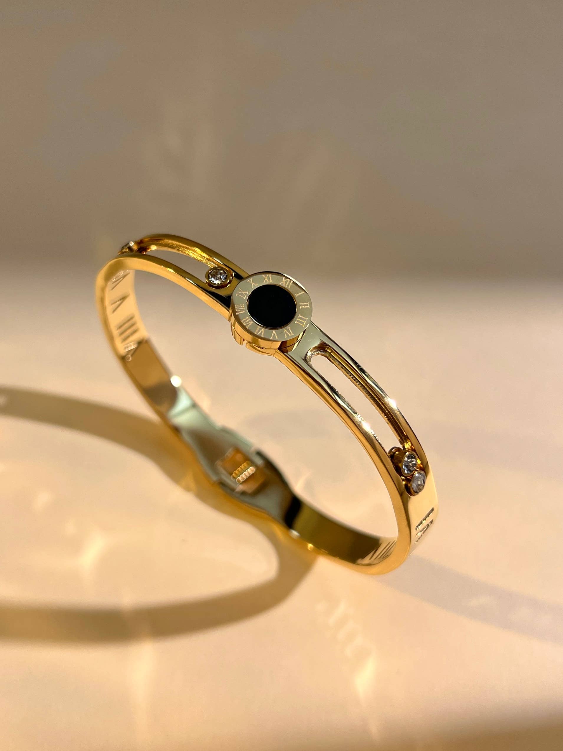 COSMOS - Wholesale Cuff Bracelet - Round Roman numerals & sliding rhinestones bracelet – Steel1