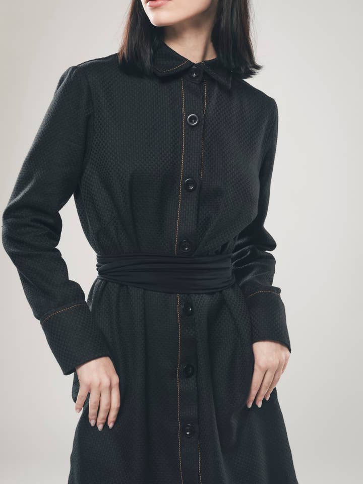 Vestido camisero estructurado en negro para venta al por mayor de Organique