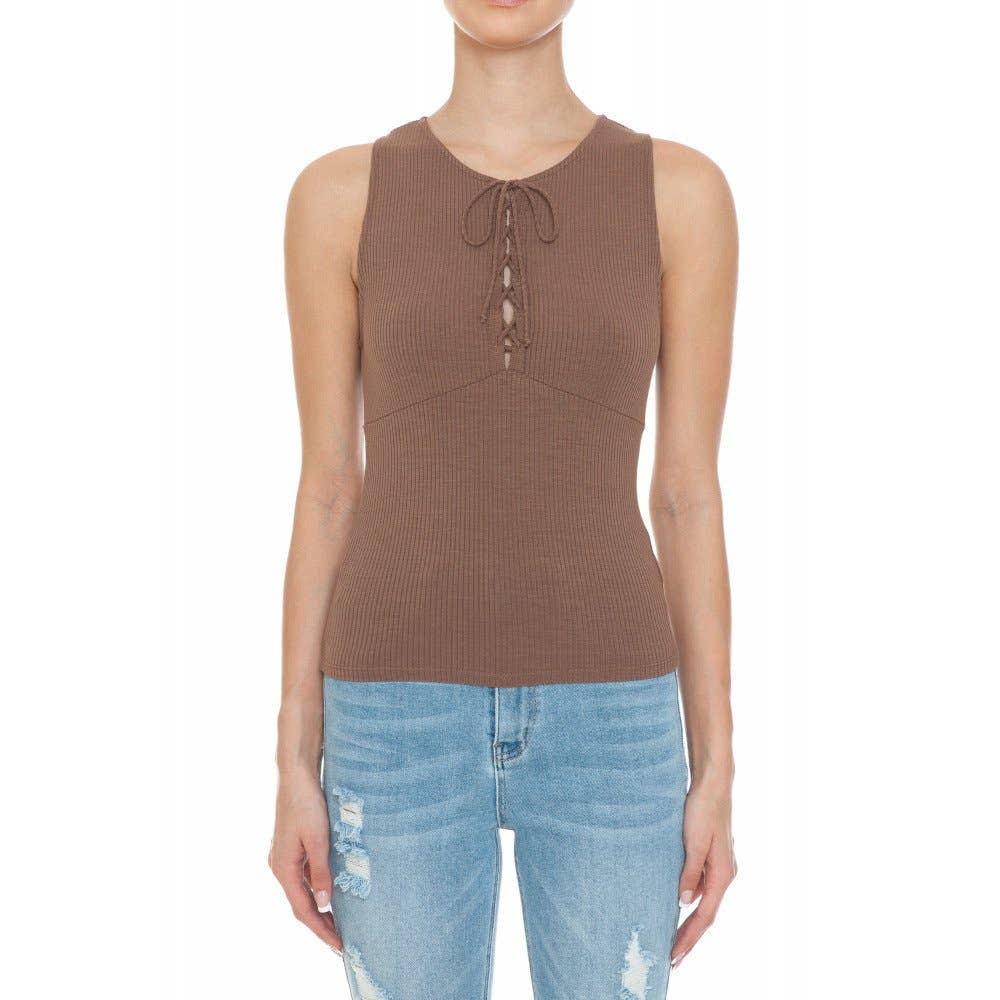 Paperdoll – Großhandel Strickoberteil – Damen – GERIPPTES ÄRMELLOSES TOP MIT RUNDHALSAUSSCHNITT UND SELBSTKLEBENDER SPAGHETTI-SCHNÜRUNG5