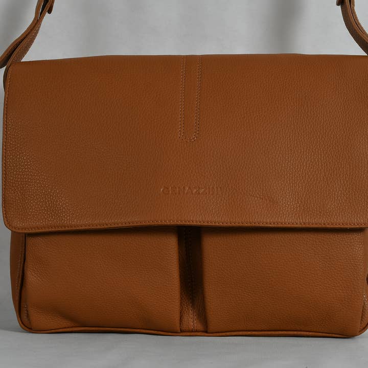 Etore ,Messenger Bag Full Grain Leather for wholesale by Lily Genazzini