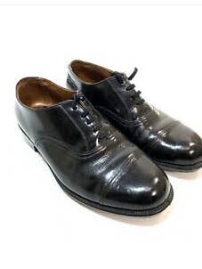 Sacs à main assortis de chaussures militaires vintage pour hommes pour la vente par camoLOTS