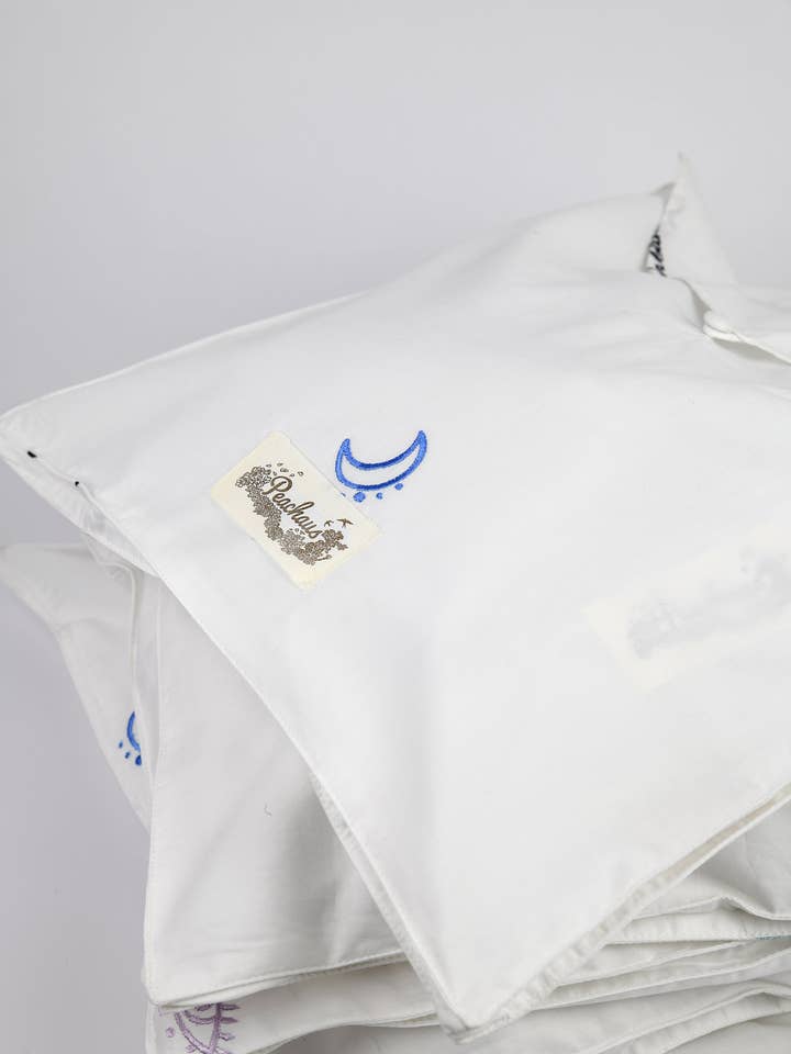 Olearia ethical-cotton pyjama case - Glacier White for wholesale on Faire