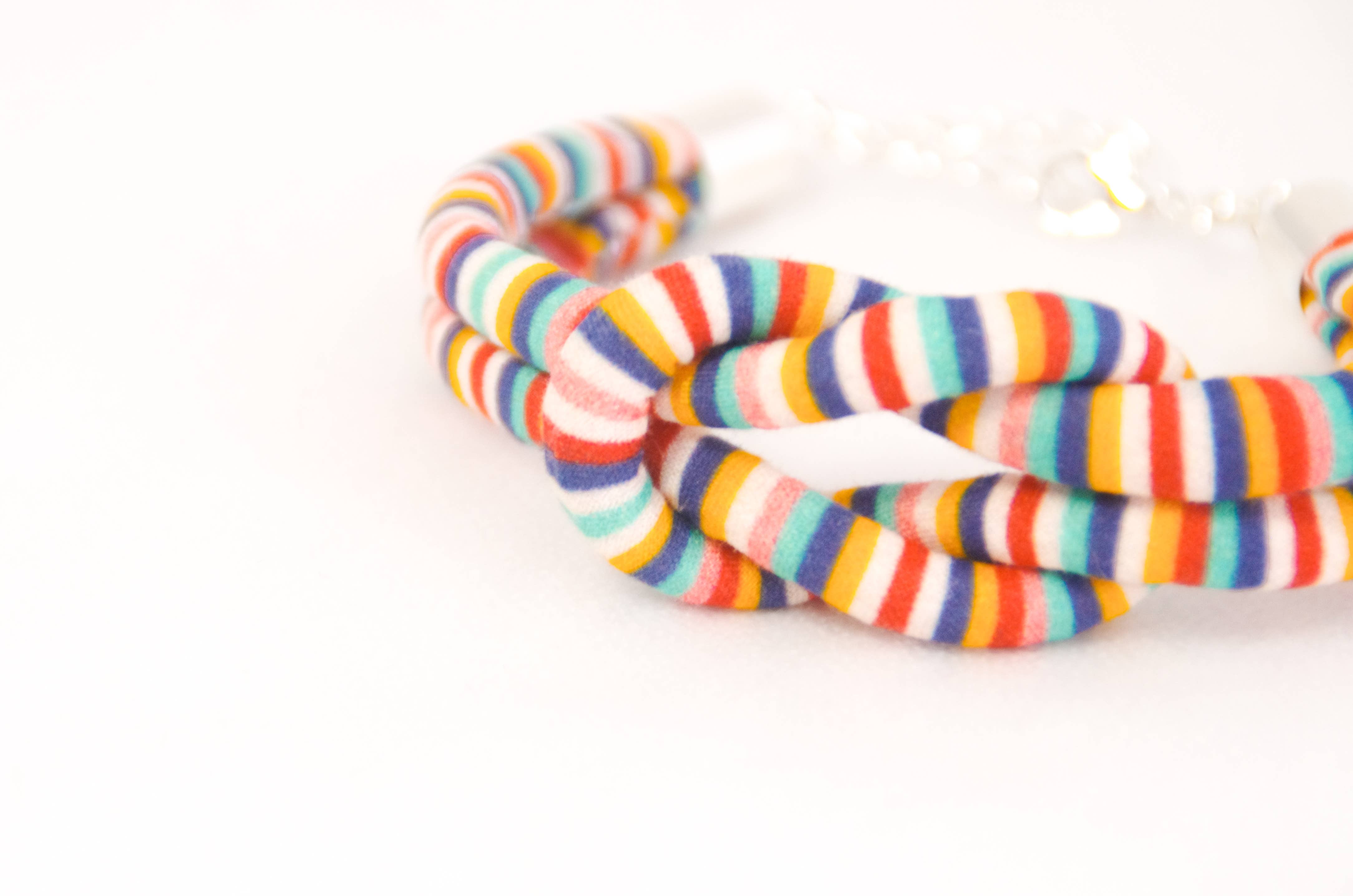 Bunny Bosworth – wholesale Woven/braided bracelet – Printed Fabric Cord Knot Bracelet - Fairground Follies0