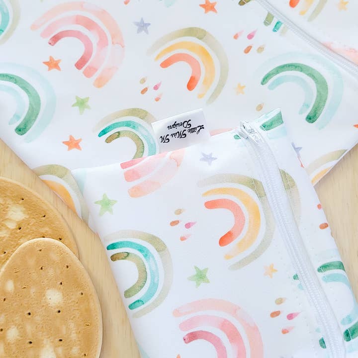 Snack/sac humide Rainbows pour la vente par Little Miss M Designs
