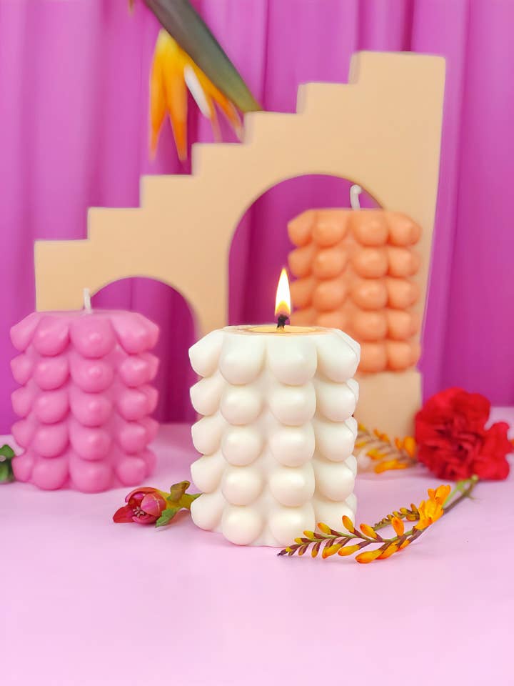 Tour Décolleté, 700g - patented design sculpture candle for wholesale by Galleria Lucia