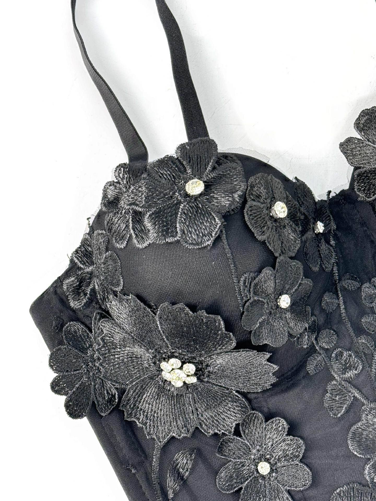 Productseeker – Großhandel Korsett – Damen – 29Y Dreidimensionales Florales Diamant-Trägertop mit Hosenträger7