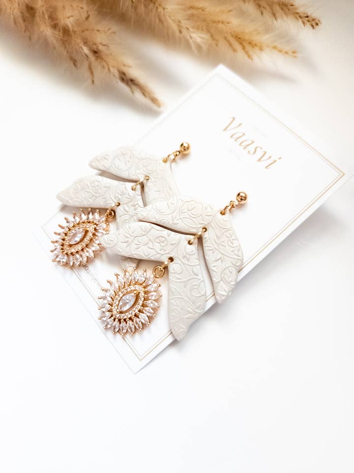 Rania pour la vente par Vaasvi Jewellery