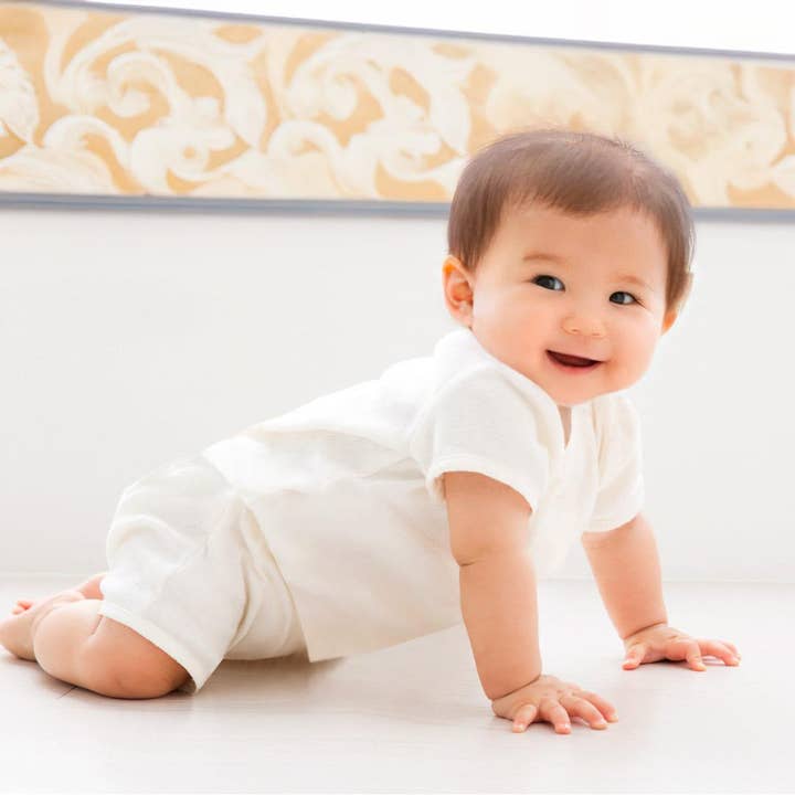 Soft Moves: Kurzarm-T-Shirt und beige Shorts für den Großhandel von Pim-Pam-Pum