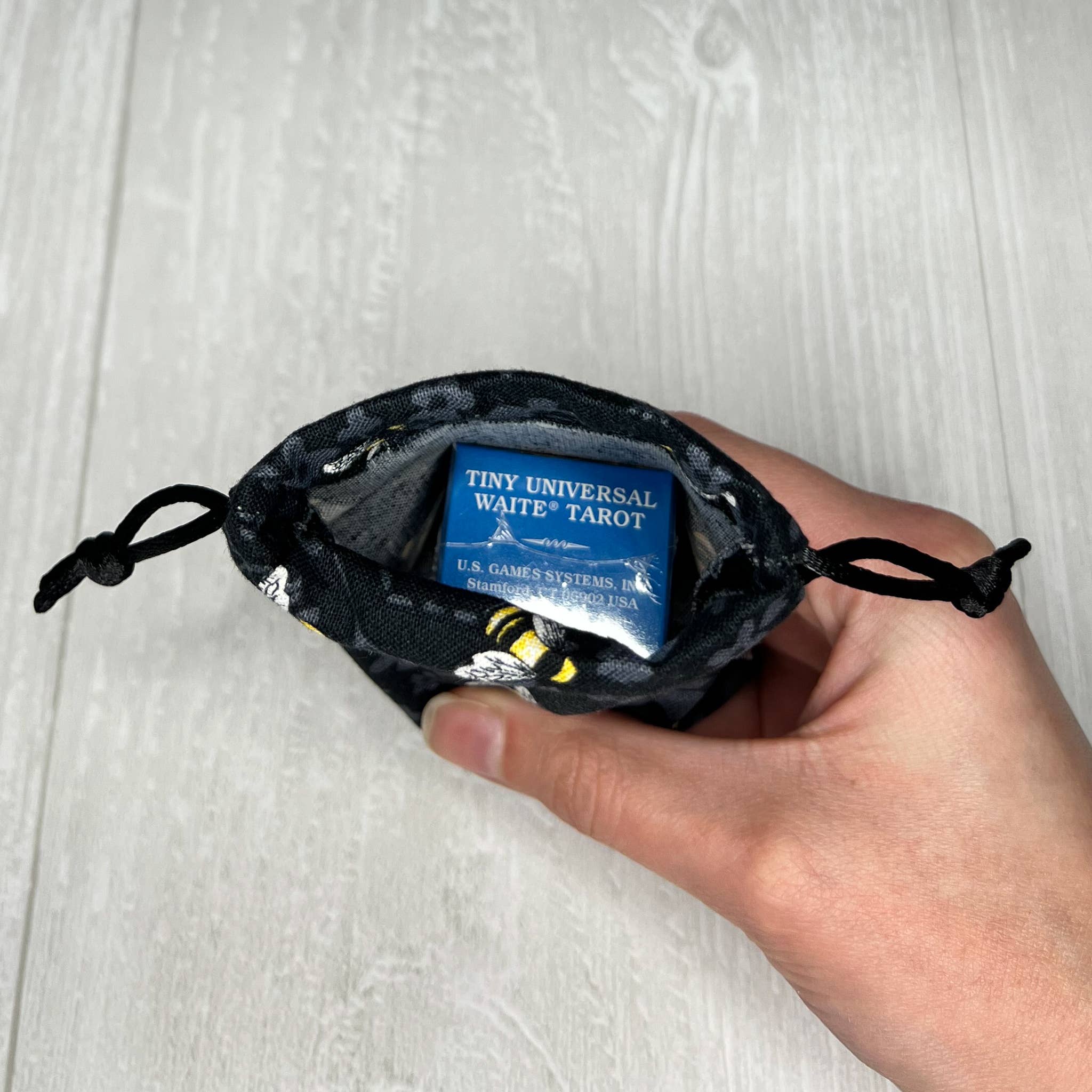 Threads of Tarot - Wholesale Tarot Cards - Tiny Universal-Waite Tarot Deck & Tiny Bee Bag Set6