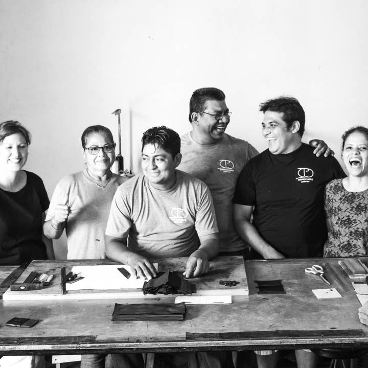 Twin Engine Coffee - Wholesale Pasjeshouder - Uniseks - Kaartenmapje van leer - Electric Black - Artisan Fair Trade2