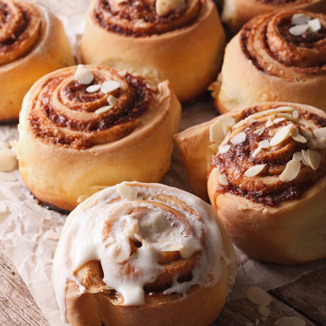 Milkhouse Candle Company - Wholesale Jar/Filled Candle - 16 oz Butter Jar Candle: Sticky Buns4