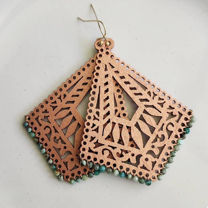 Pendientes colgantes de madera en oro rosa con turquesa y cobre envueltos para venta al por mayor de Sara Sela Jewelry