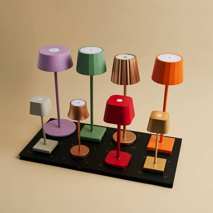 Tavellio - Wholesale Accent/Desk Lamp - Combi Set Professional – 8 x Wouter Koala Brown Rechargeable Table Lamps & 1 x Central Station Wireless Charging Station with Qi-Technology –7