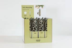 SingingFriend - Wholesale Bird Feeder - 16 X Sam 100% recycled plastic bird feeder In Counter Box1