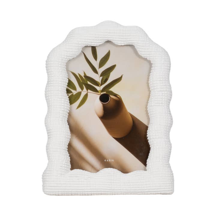 White Photo Frame - Resin with Decorative Wavy Arch for wholesale on Faire5