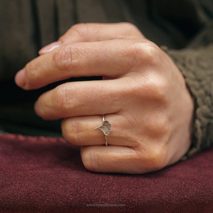 Maral Kunst - Wholesale Band/Stacked Ring - Ginkgo Leaf Silver Minimal Ring