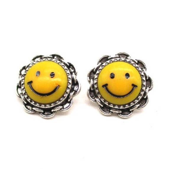 BOUCLES D'OREILLES POST VISAGE SOURIRE pour la vente par Snowing West