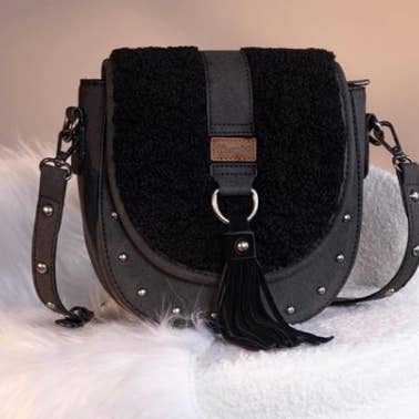 Honey Beez Boutique – Engroshandel Crossbodytaske - Dame – Wrangler Sherpa Saddle Crossbody Taske2