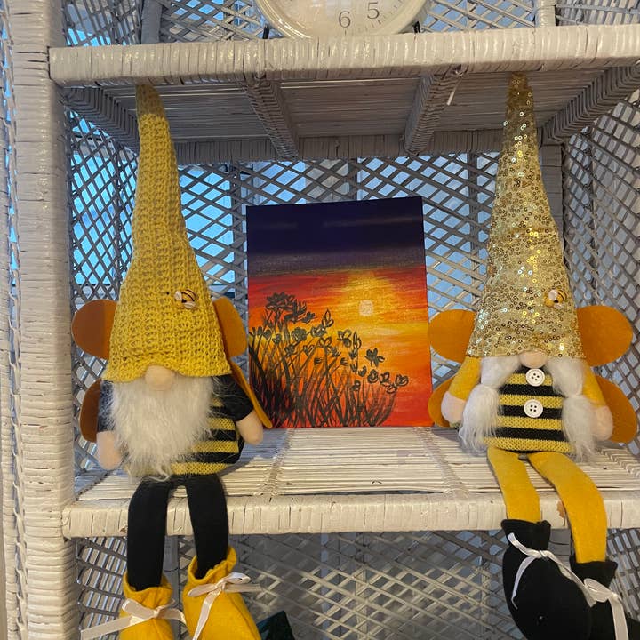 AlexisandGreenberg - Wholesale Christmas Decoration - Alexis&Greenberg Gnomes BEE Decoration ornament gift garden3