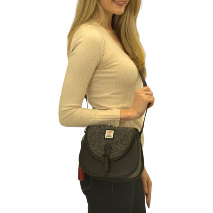 Patrick King Woollen Company - Wholesale Top Handle Bag - Women's - Harris Tweed Saddle Bag - Grey3