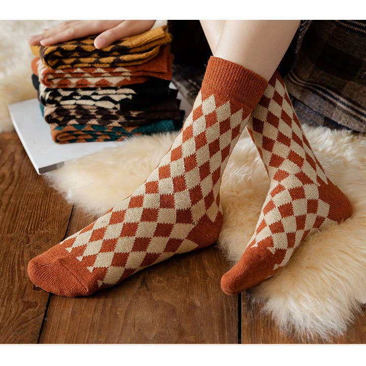 Tourtiwi - Wholesale Socks - Women's - Women's retro plaid wool socks mid-tube thick warm socks7