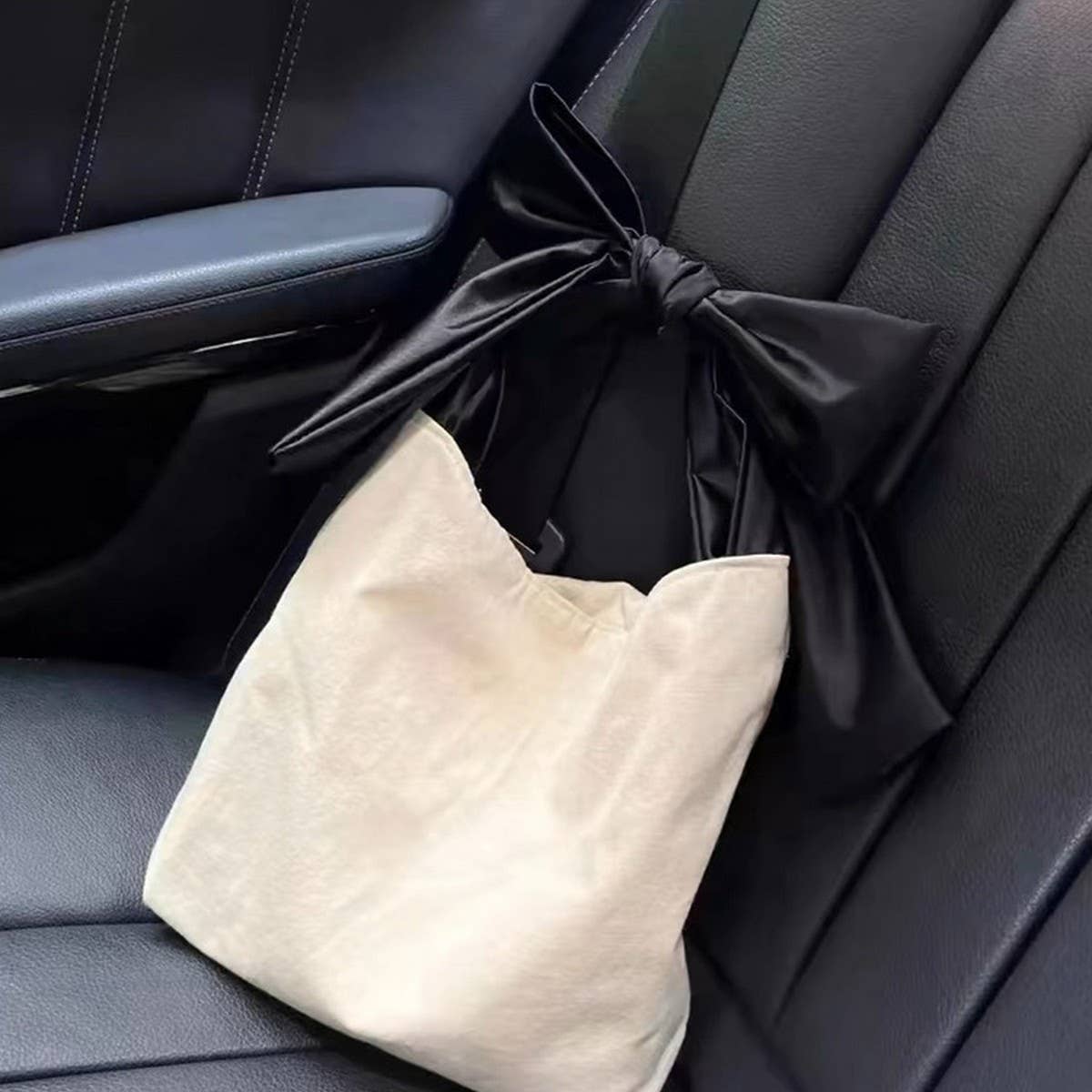 IVORY CWAB4839_BOW SHOPPING BAG SHOULDER BAG for wholesale on Faire2