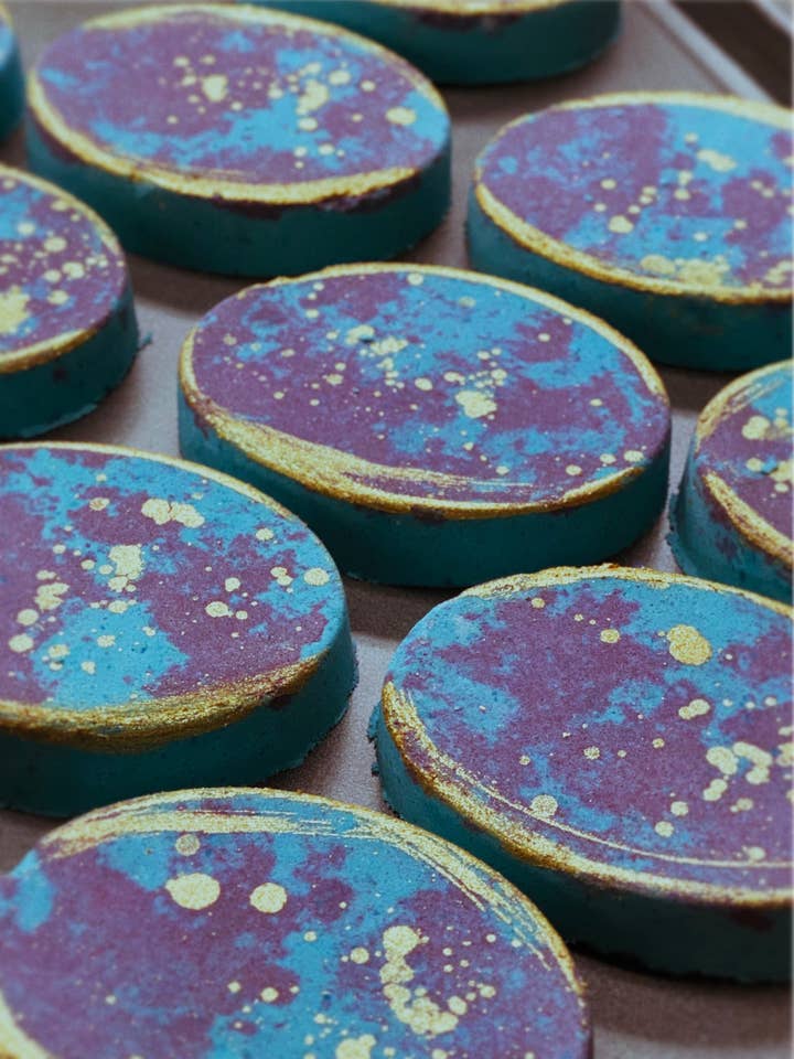 Limoon Lady Bath Bomb for wholesale by Witchy Woman World Apothecary